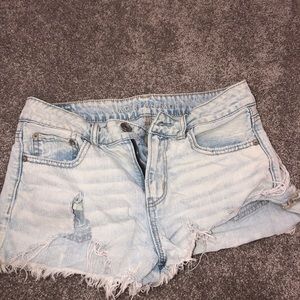 American Eagle jean short!